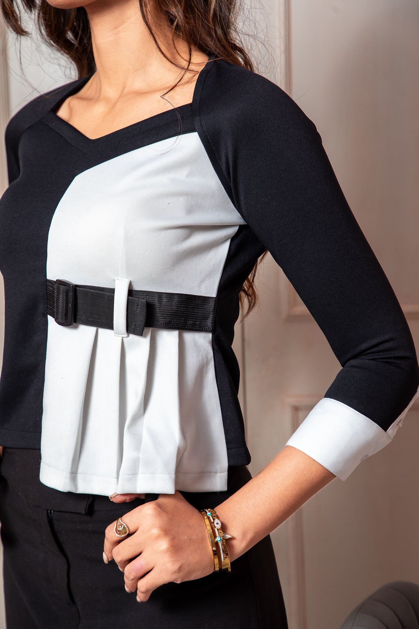 Black &amp; White Sweetheart Neckline Top