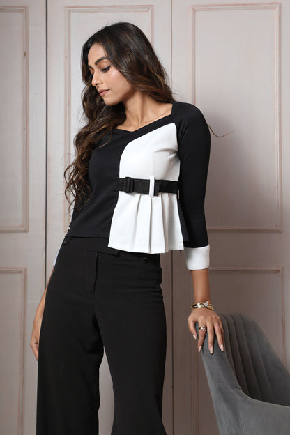 Black &amp; White Sweetheart Neckline Top